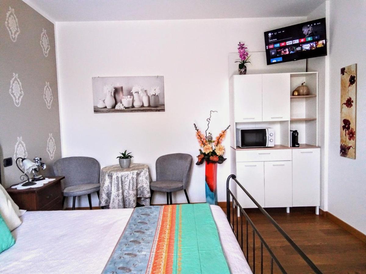 Villa Bonetti Костермано Номер фото